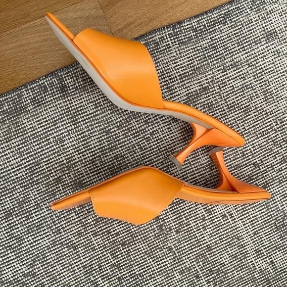 Jeffrey Campbell Sandals - Picture 3 of 6